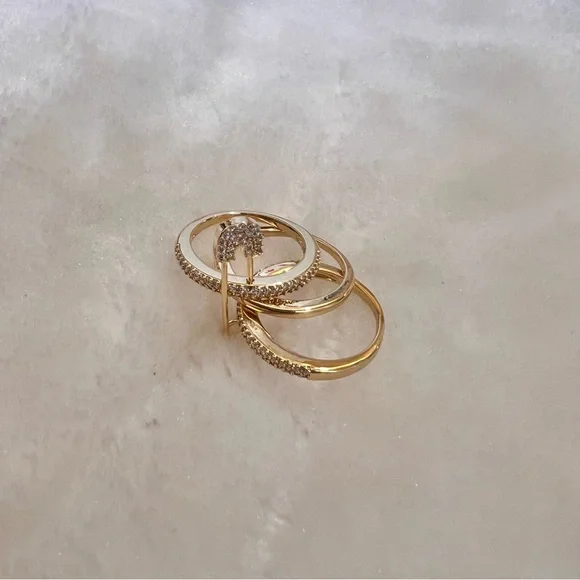 🆕 Multi-layer gold tone safety pin ring with cubic zirconia - Picture 6 of 8